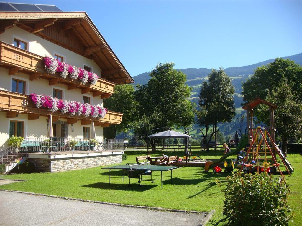 Gaestehaus Schwoagerhof Fuegen Exterior photo